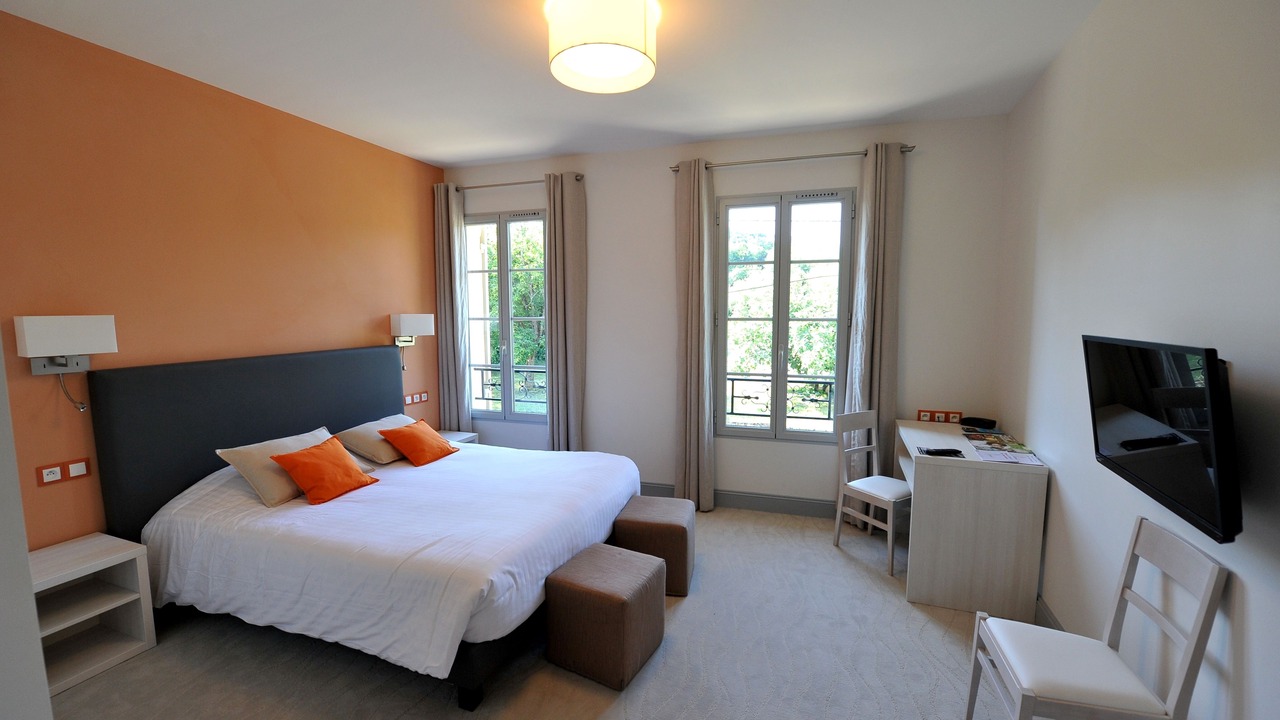 Photo of Bedroom in Saint-Pey-de-Castets