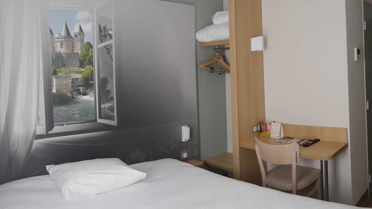 Photo of Bedroom in Champniers
