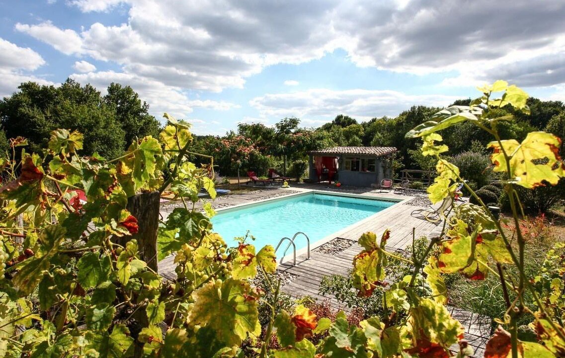 Photo of Outdoor in Saint-Jean-d'Eyraud