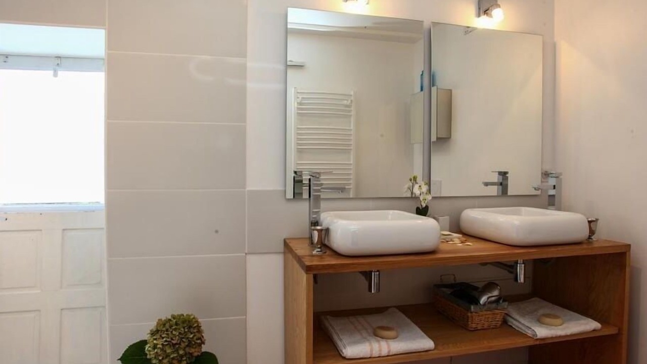 Photo of Bathroom in Saint-Jean-d'Eyraud