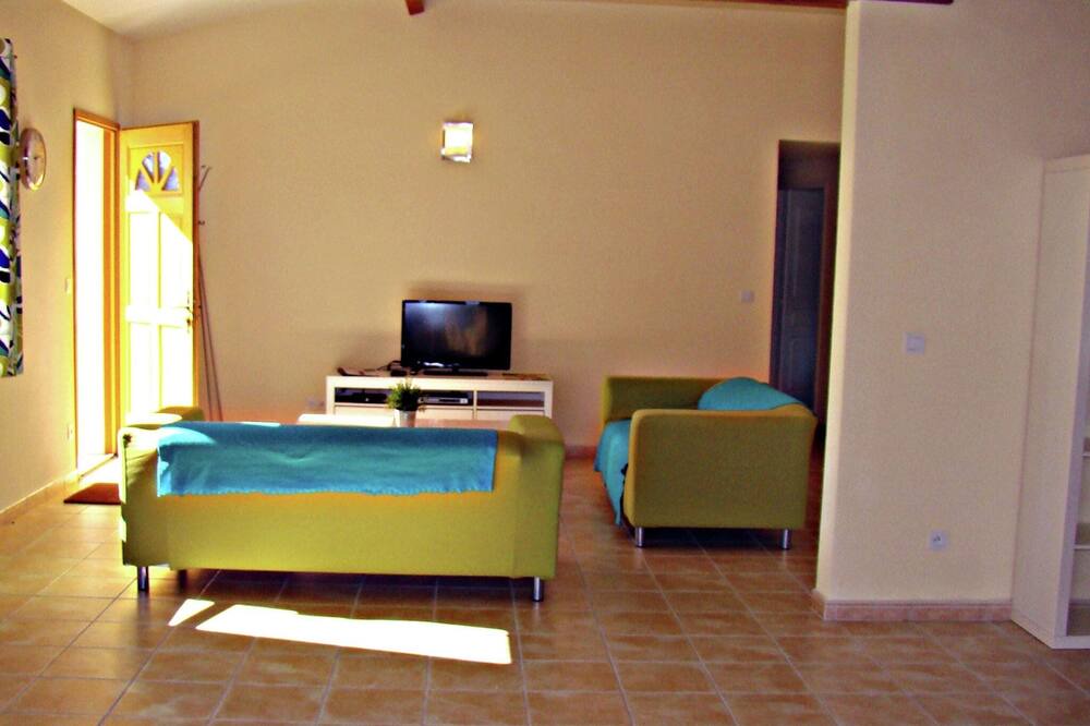 Photo of Livingroom in Brossac