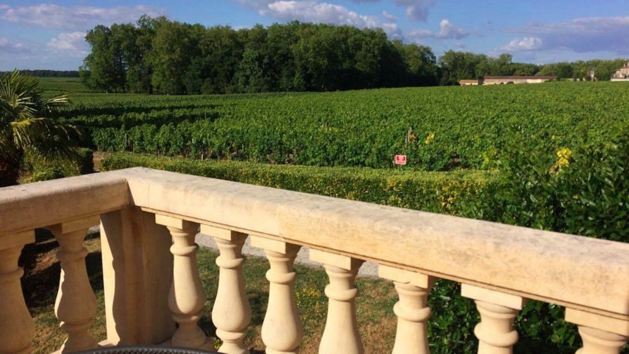 Photo of Patio Balcony in Margaux