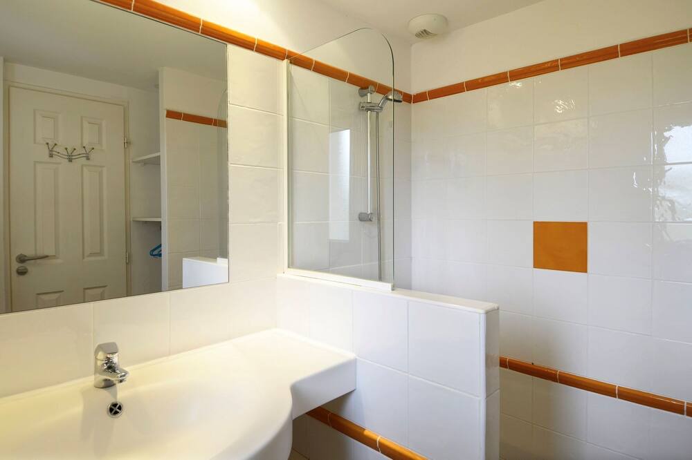 Photo of Bathroom in Gujan-Mestras