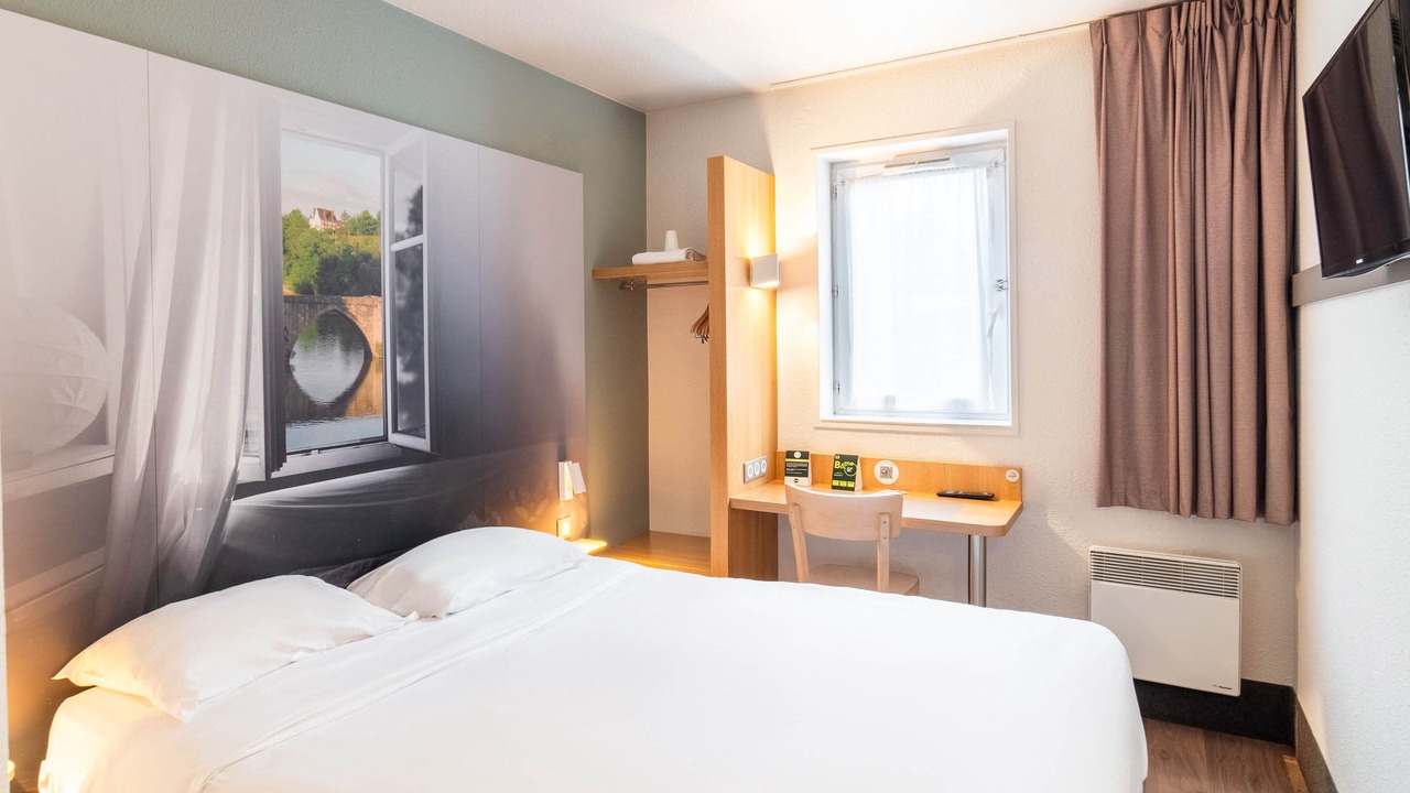 Photo of Bedroom in Limoges