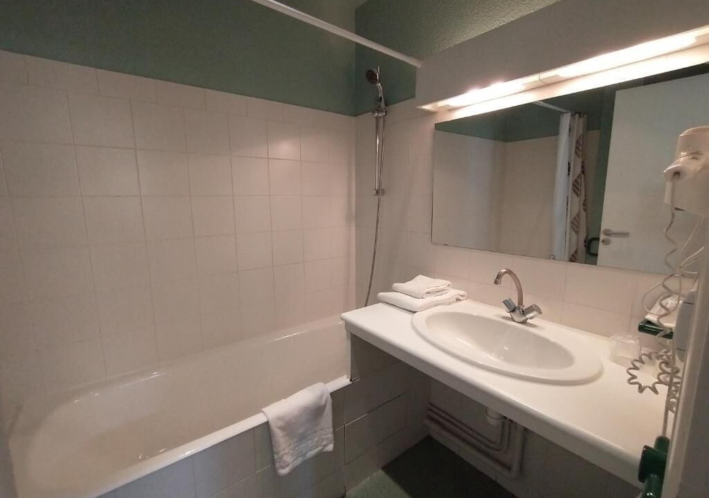 Photo of Bathroom in Nerac