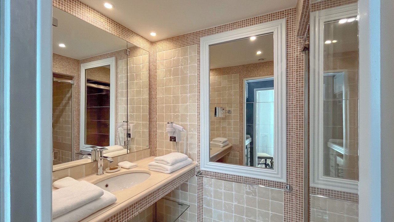 Photo of Bathroom in Dax