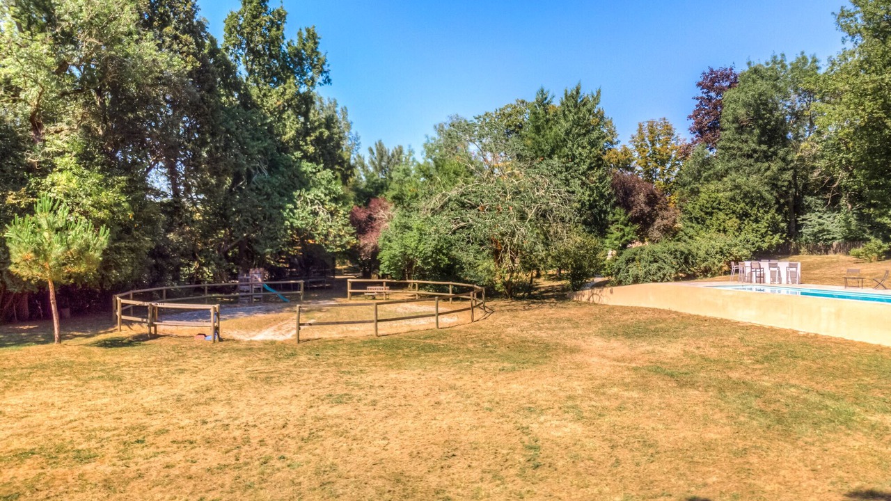 Photo of Outdoor in Montussan