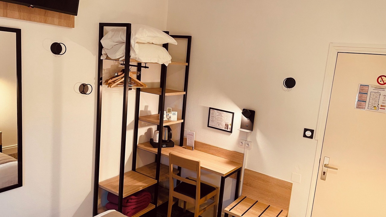 Photo of Bedroom in Chateaubernard
