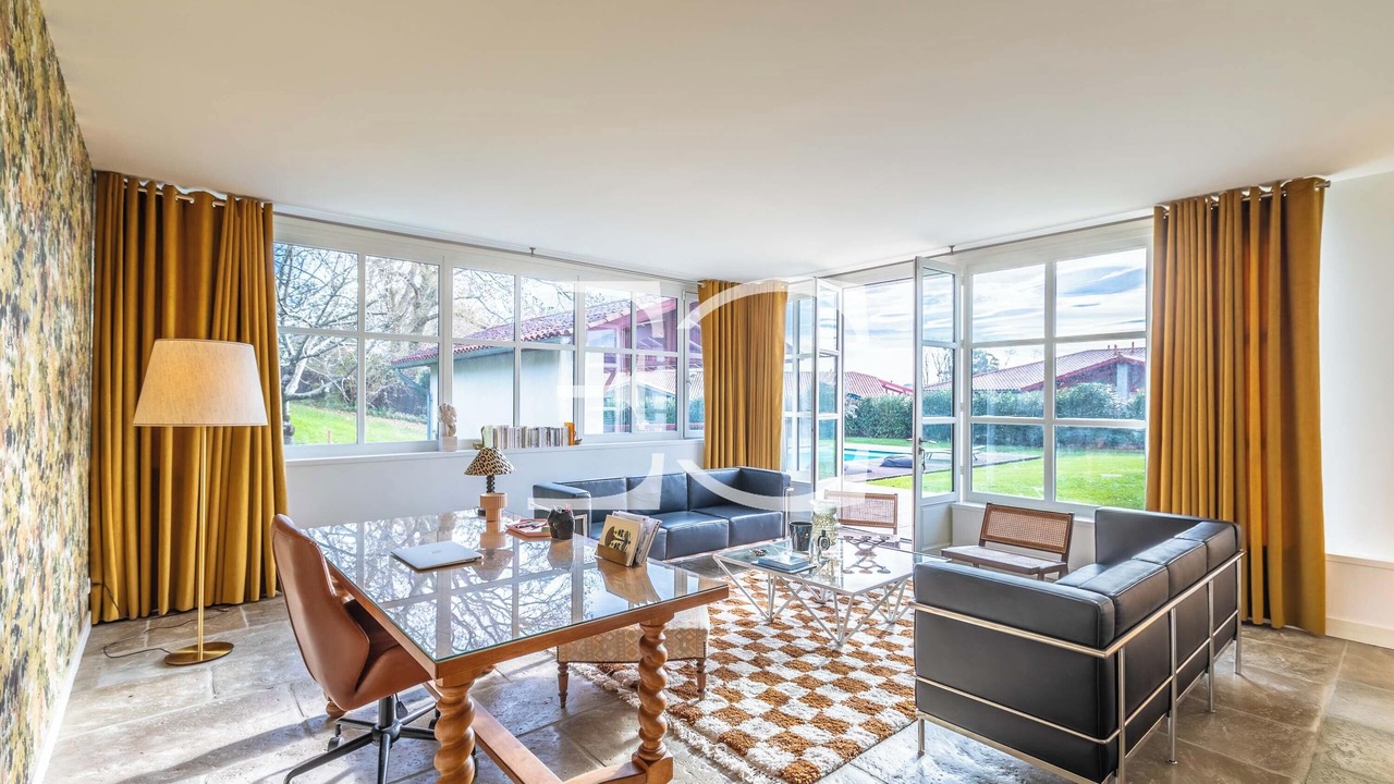 Photo of Livingroom in Bassussarry