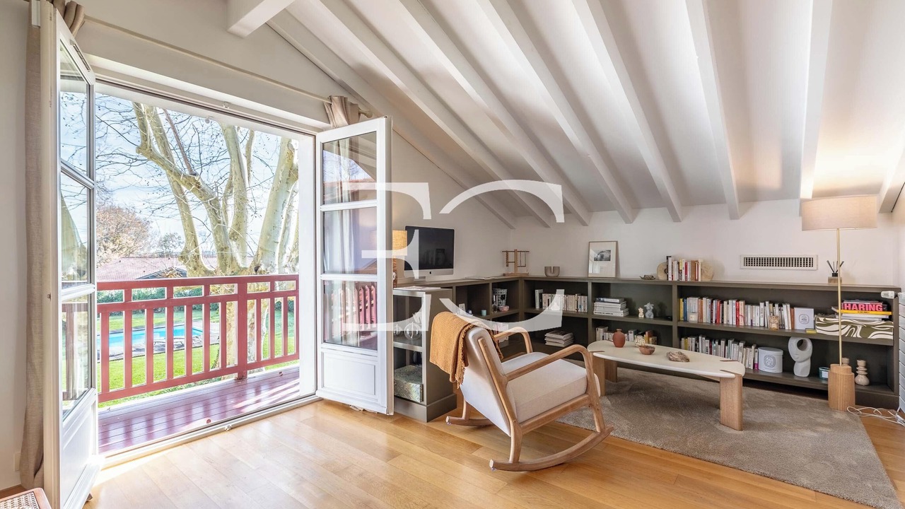 Photo of Livingroom in Bassussarry