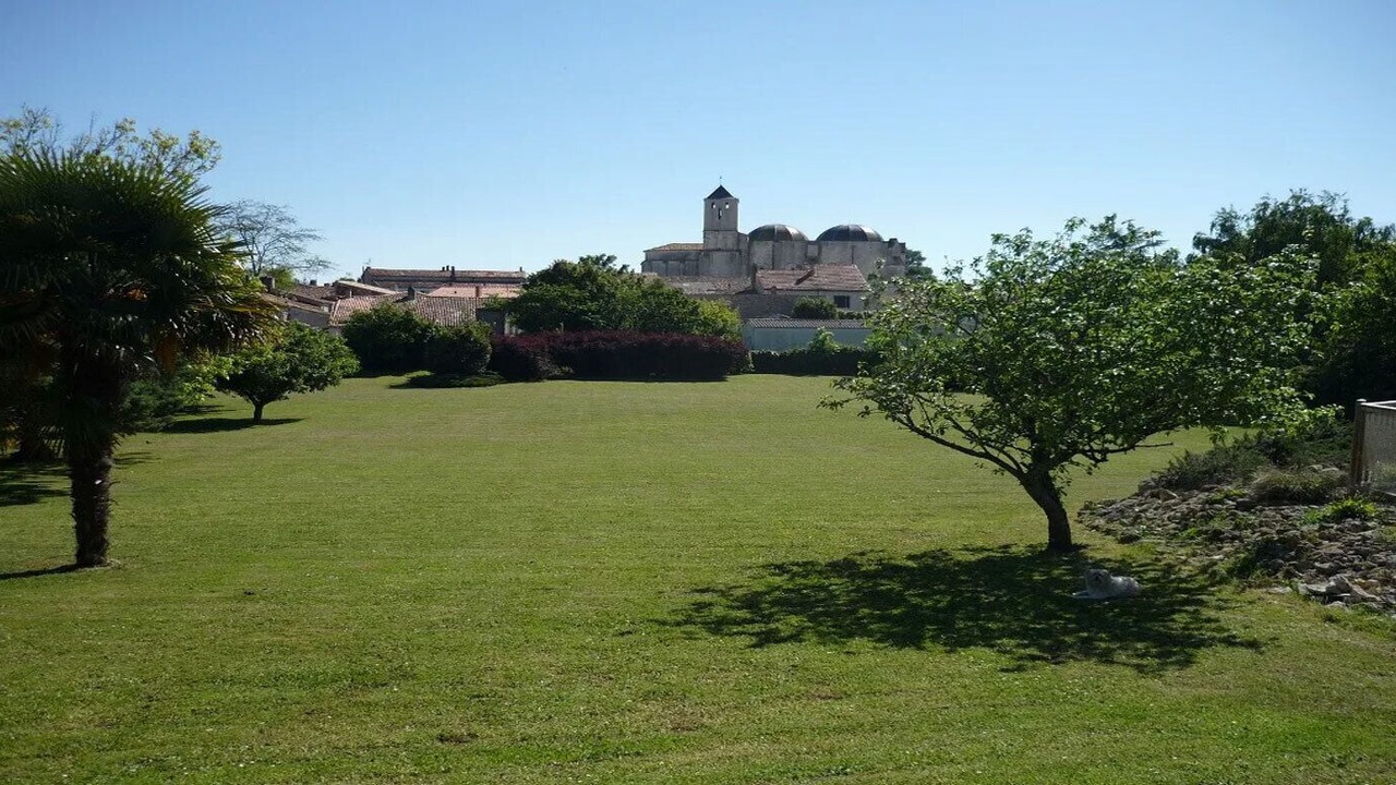 Photo of Outdoor in Saint-Romain-de-Benet