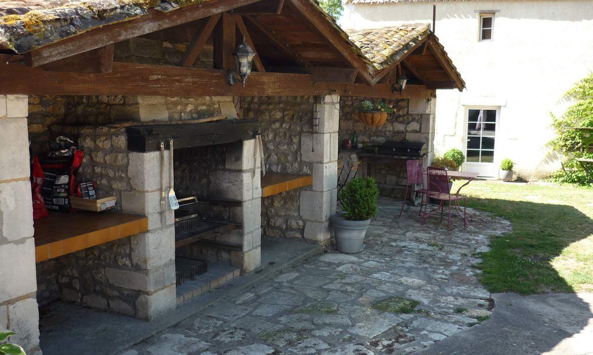 Photo of Patio Balcony in Saint-Romain-de-Benet
