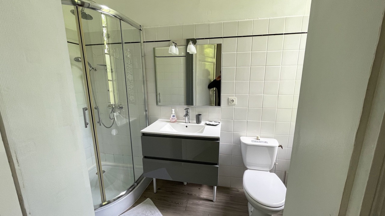 Photo of Bathroom in Aiguillon