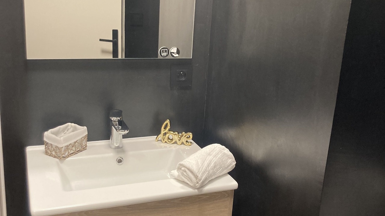 Photo of Bathroom in Beynac-et-Cazenac