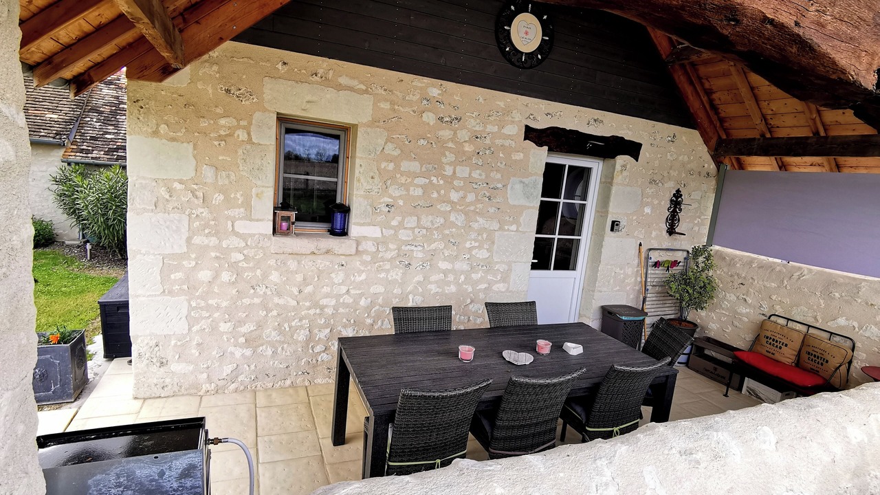 Photo of Patio Balcony in Senille