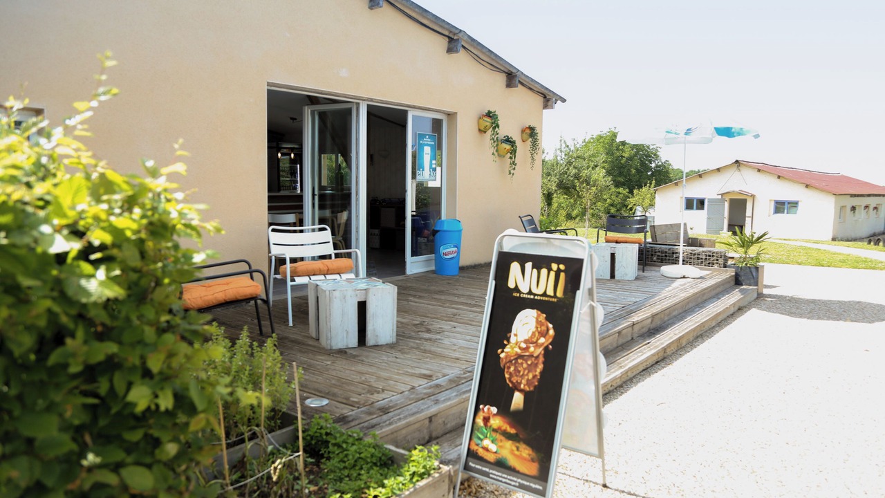 Photo of Outdoor in Jayac