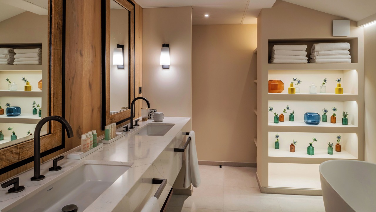 Photo of Bathroom in Labarde