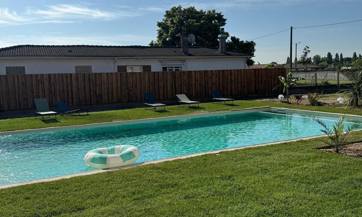 Photo of Outdoor in Ambares-et-Lagrave