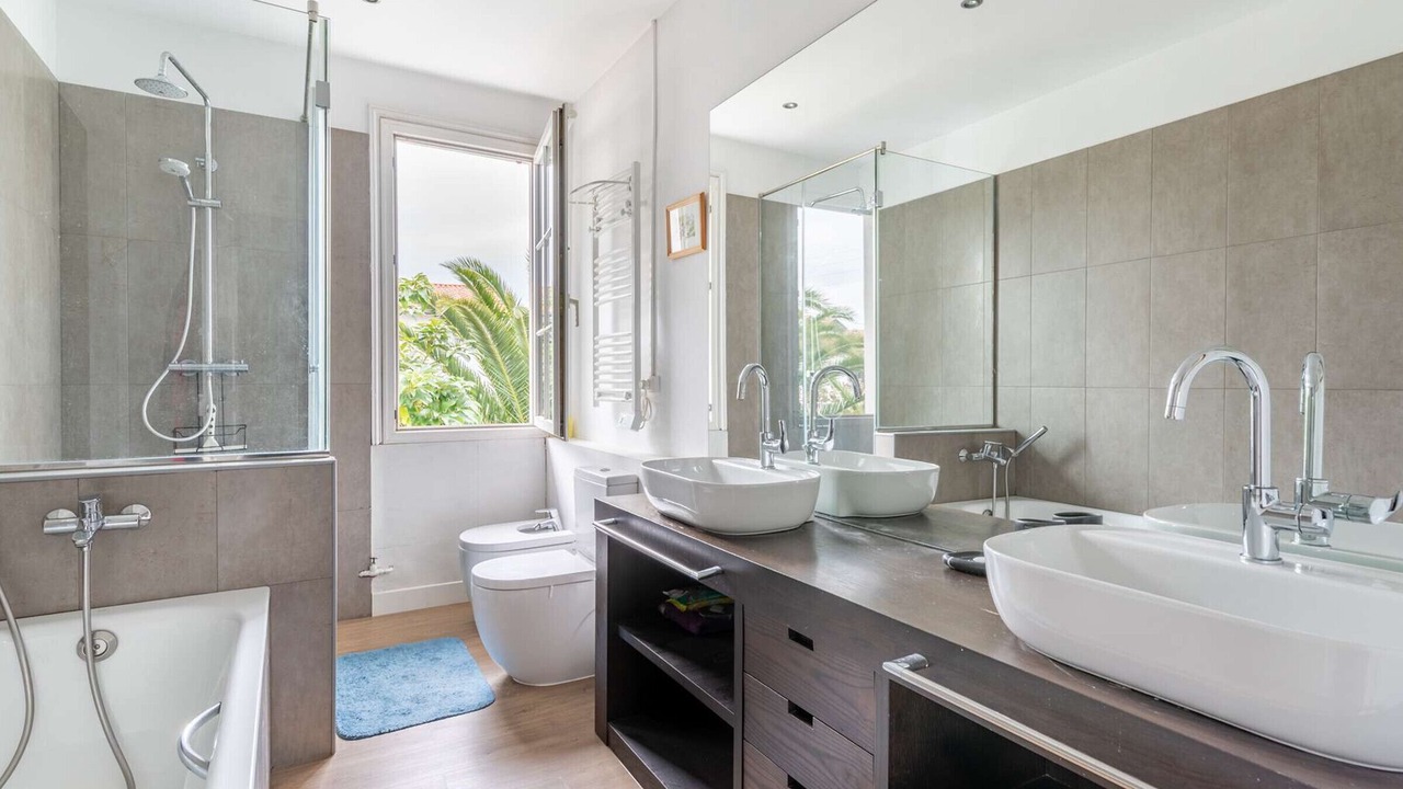 Photo of Bathroom in Hendaye
