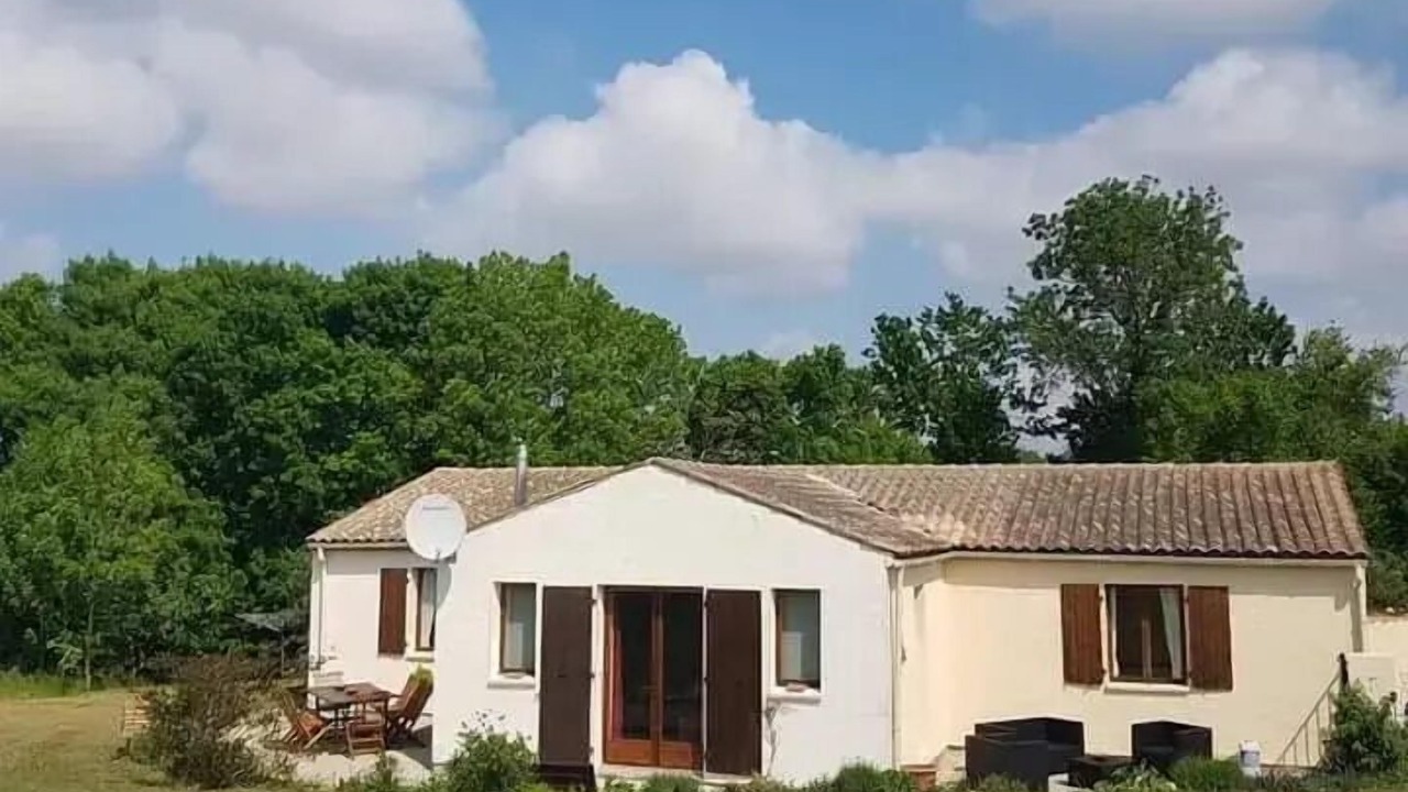 Photo of Outdoor in Saint-Pierre-de-Juillers