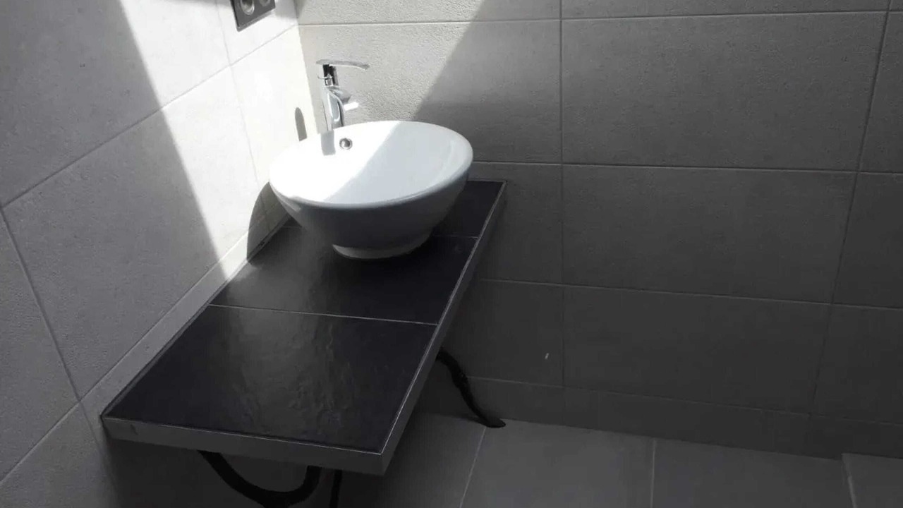 Photo of Bathroom in Jaunay-Marigny