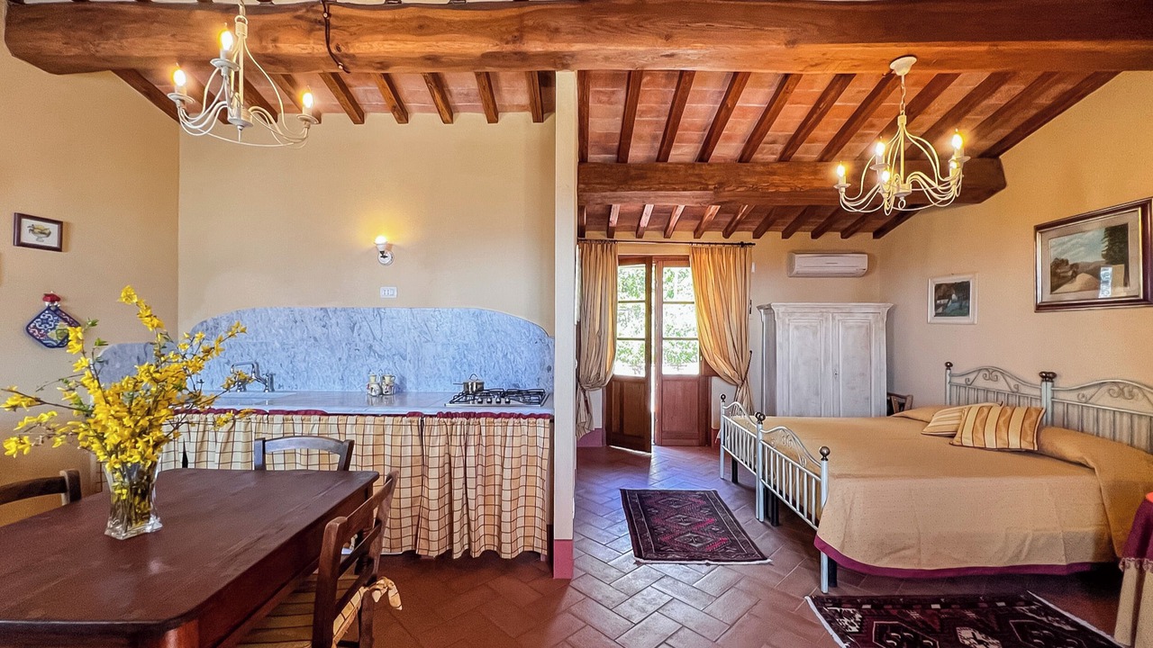 Photo of Bedroom in Buti