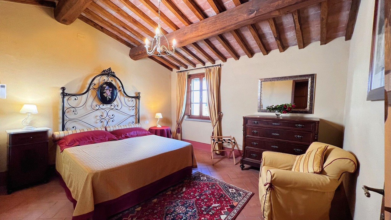 Photo of Bedroom in Buti
