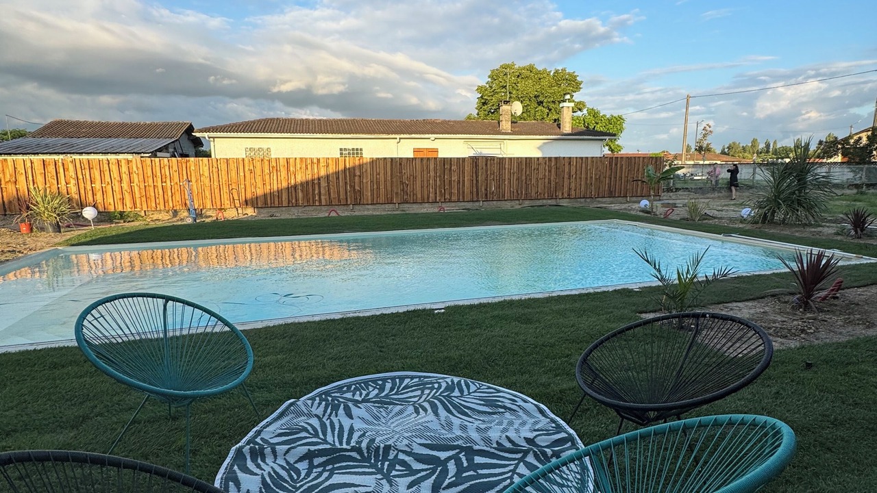 Photo of Outdoor in Ambares-et-Lagrave