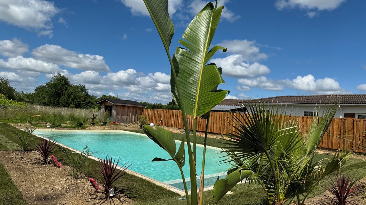 Photo of Outdoor in Ambares-et-Lagrave