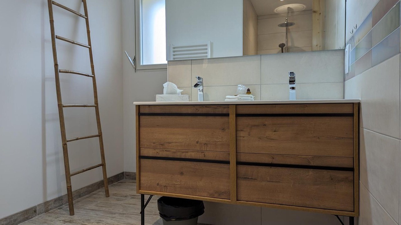 Photo of Bathroom in Chateauneuf-sur-Charente