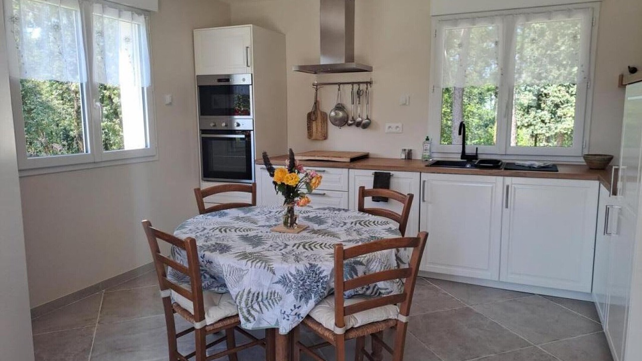 Photo of Kitchen in Saint-Aulaye-Puymangou