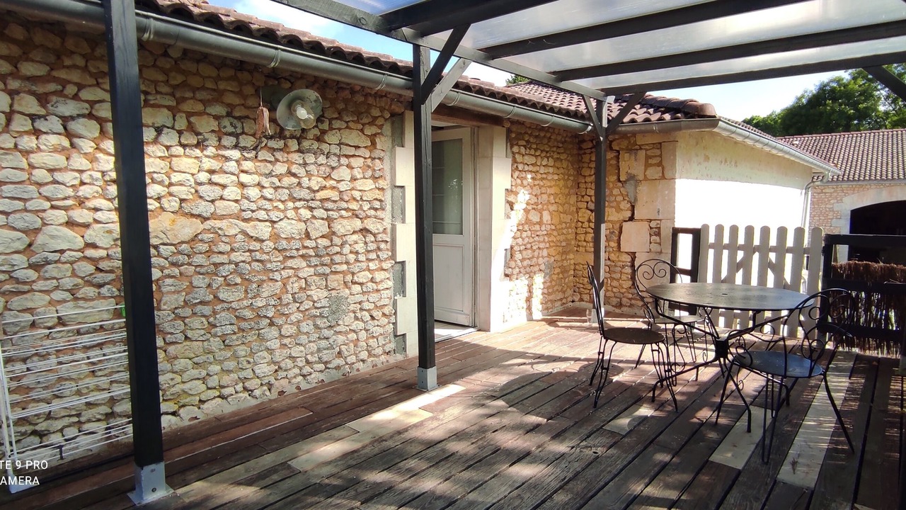 Photo of Outdoor in Saint-Maigrin