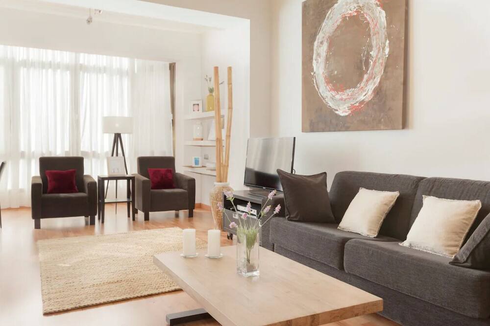 Photo of Livingroom in Bordeaux Golden Triangle