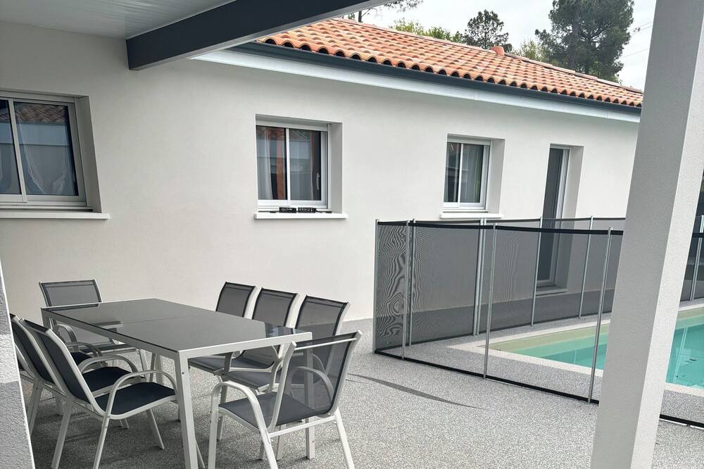 Photo of Outdoor in Narrosse
