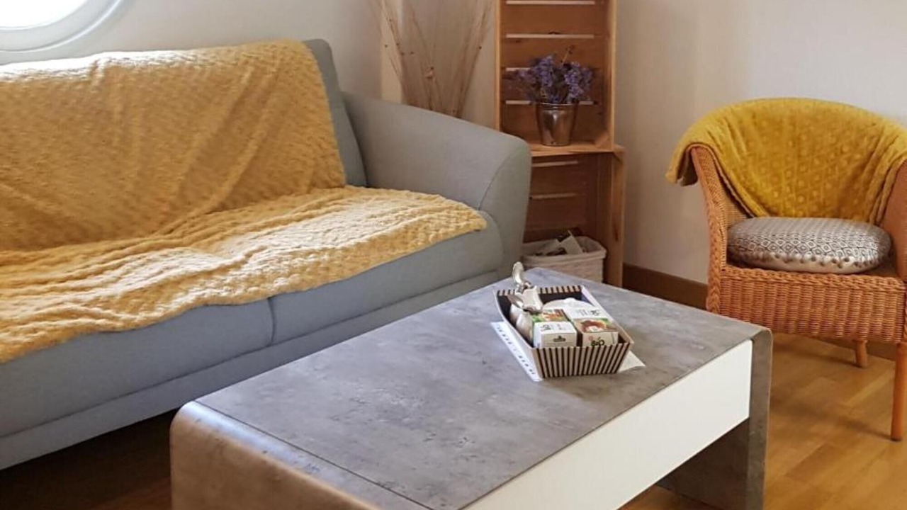 Photo of Livingroom in Angoume
