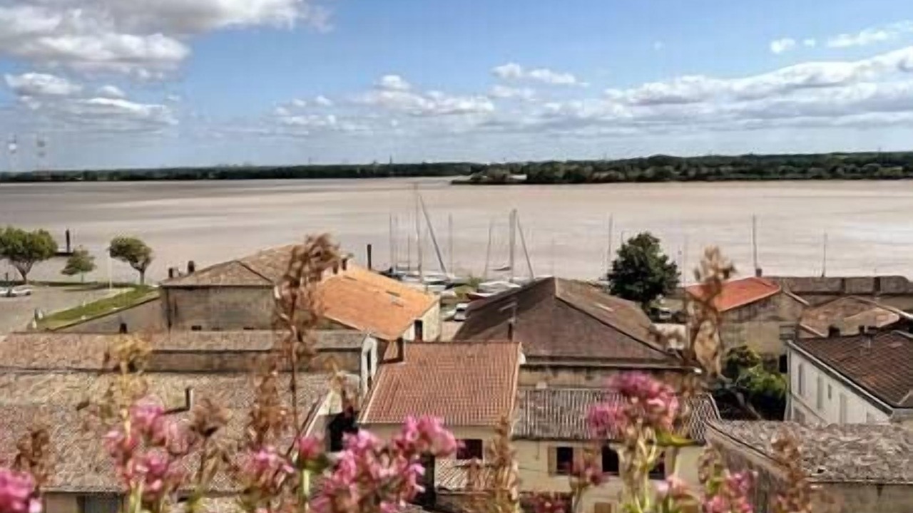 Photo of Others in Bourg-sur-Gironde
