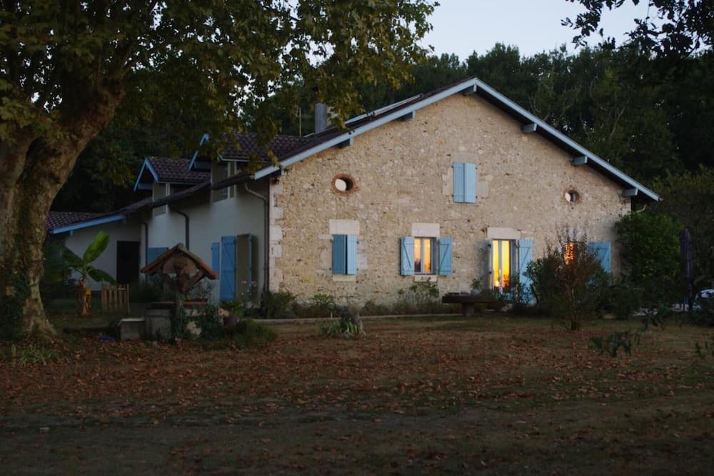 Photo of Outdoor in Angoume