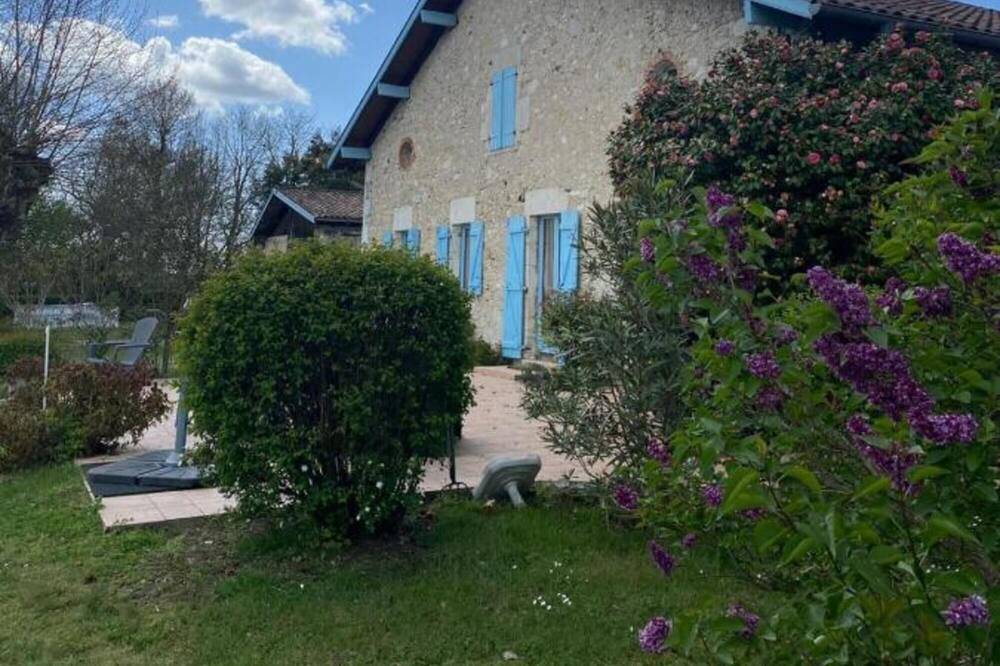 Photo of Outdoor in Angoume