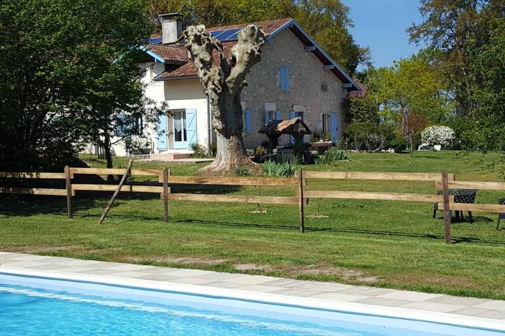 Photo of Outdoor in Angoume