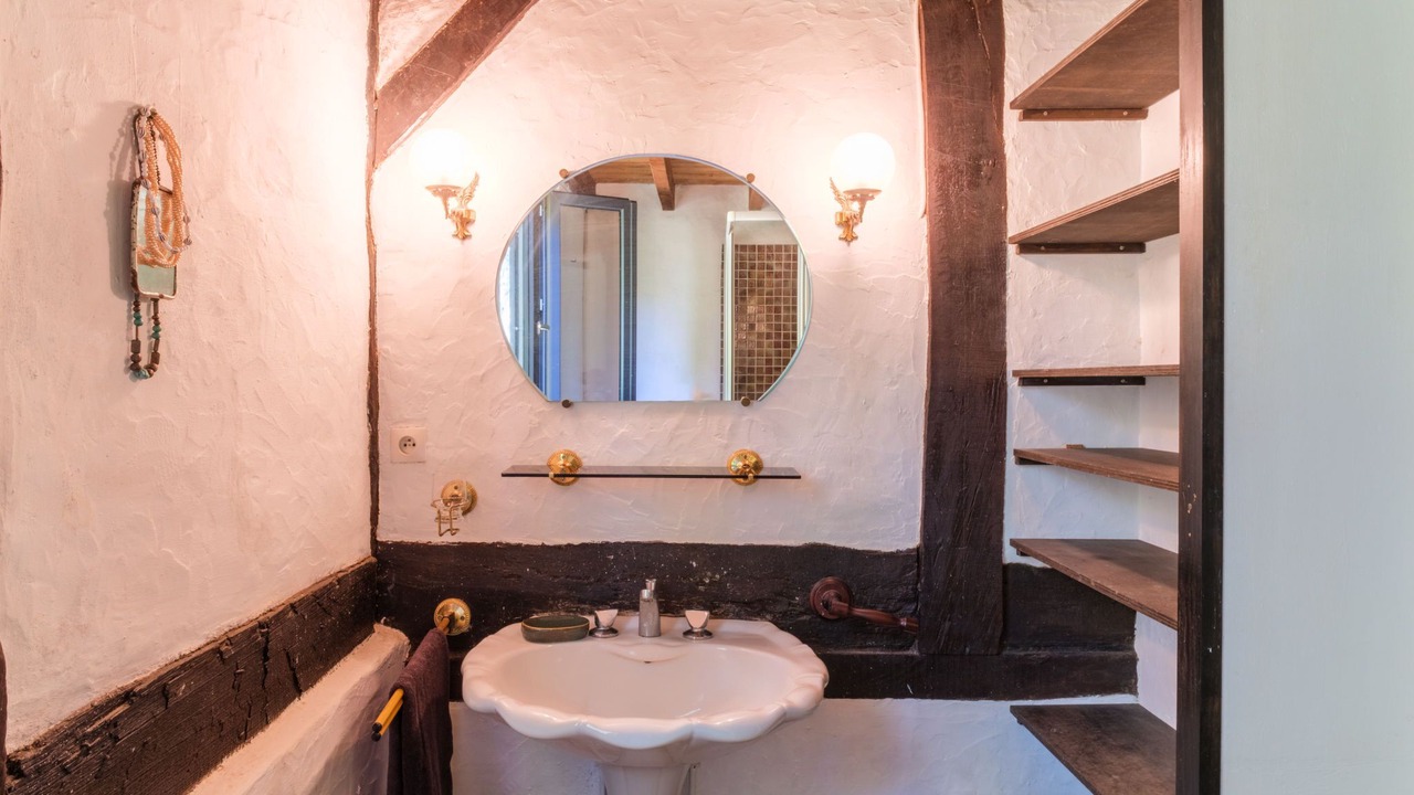 Photo of Bathroom in Luglon