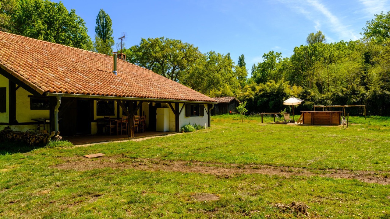 Photo of Outdoor in Luglon