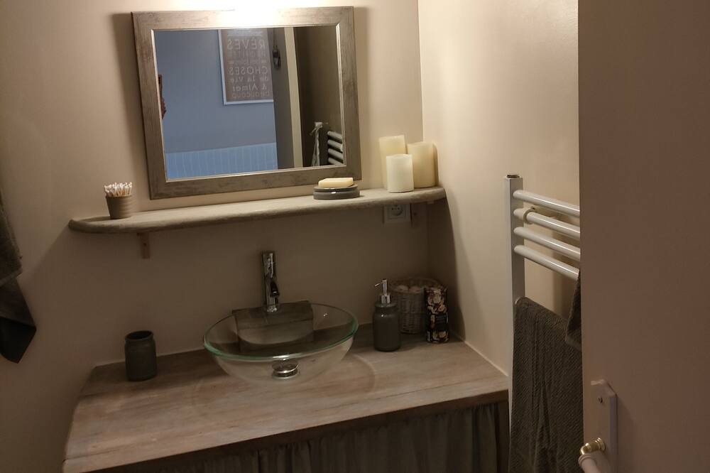 Photo of Bathroom in La Creche