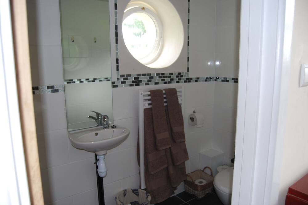 Photo of Bathroom in Mialet