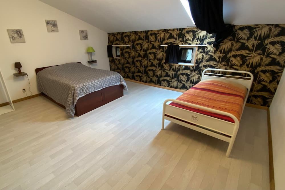 Photo of Bedroom in Savigne