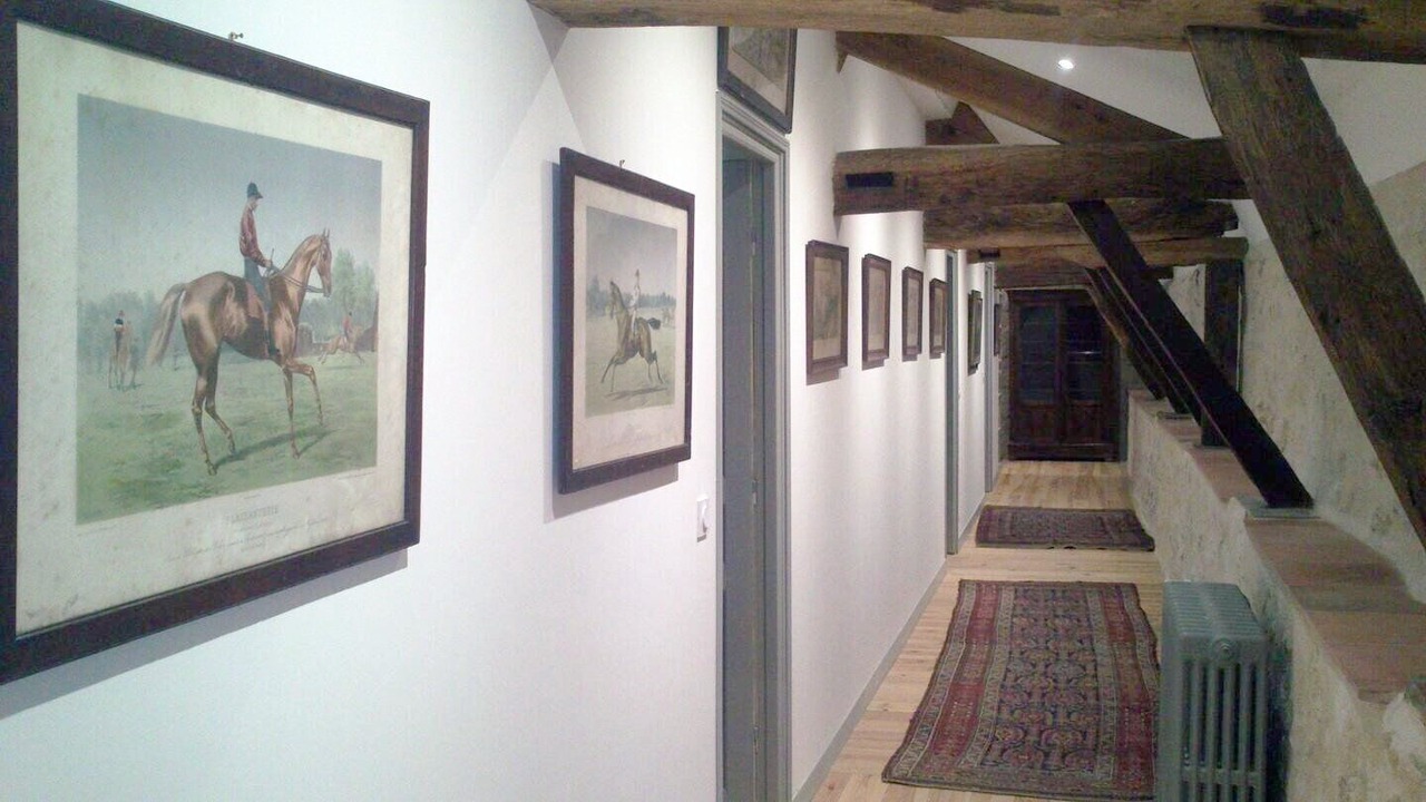Photo of Others in Pompejac