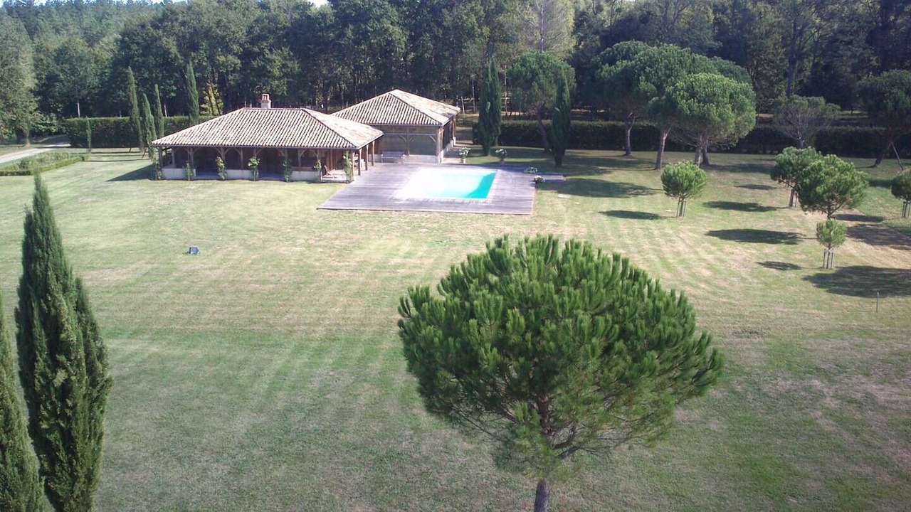 Photo of Outdoor in Pompejac