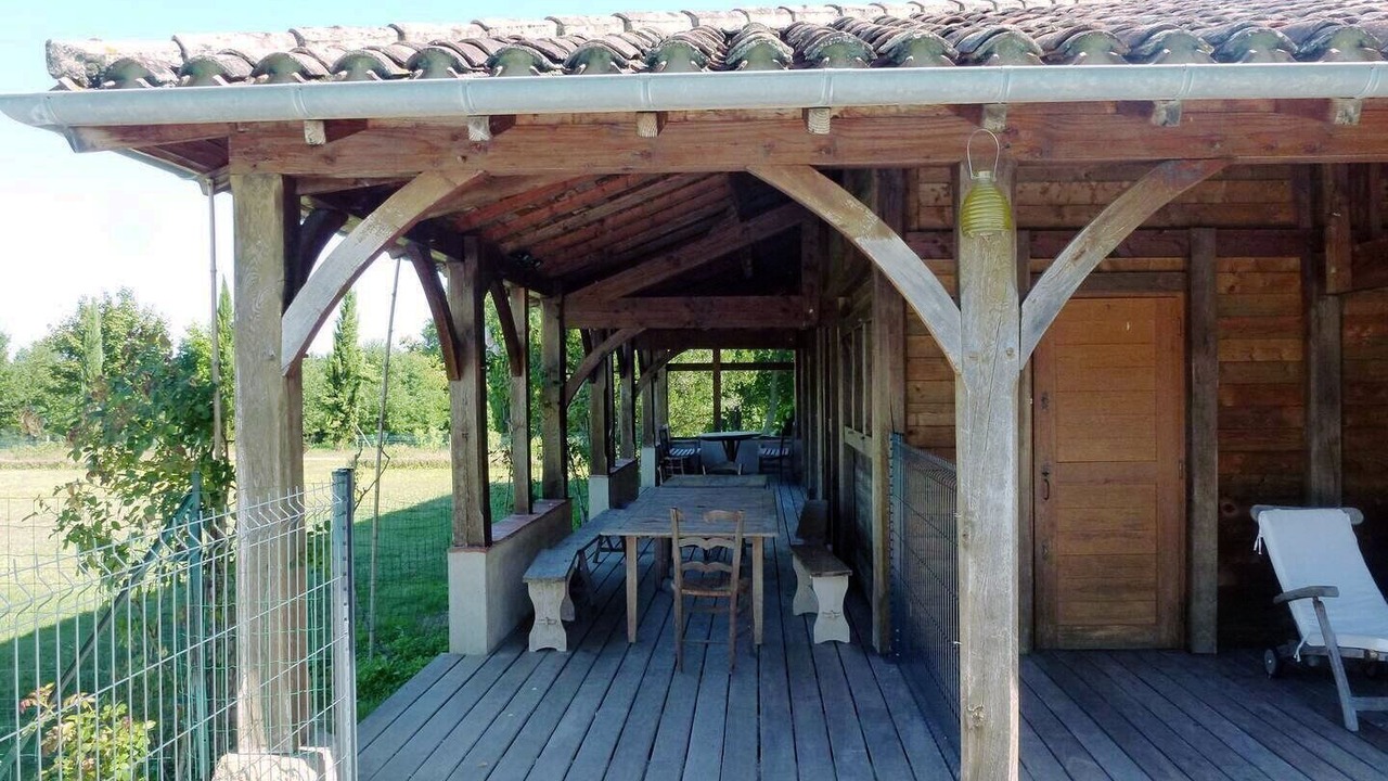 Photo of Patio Balcony in Pompejac