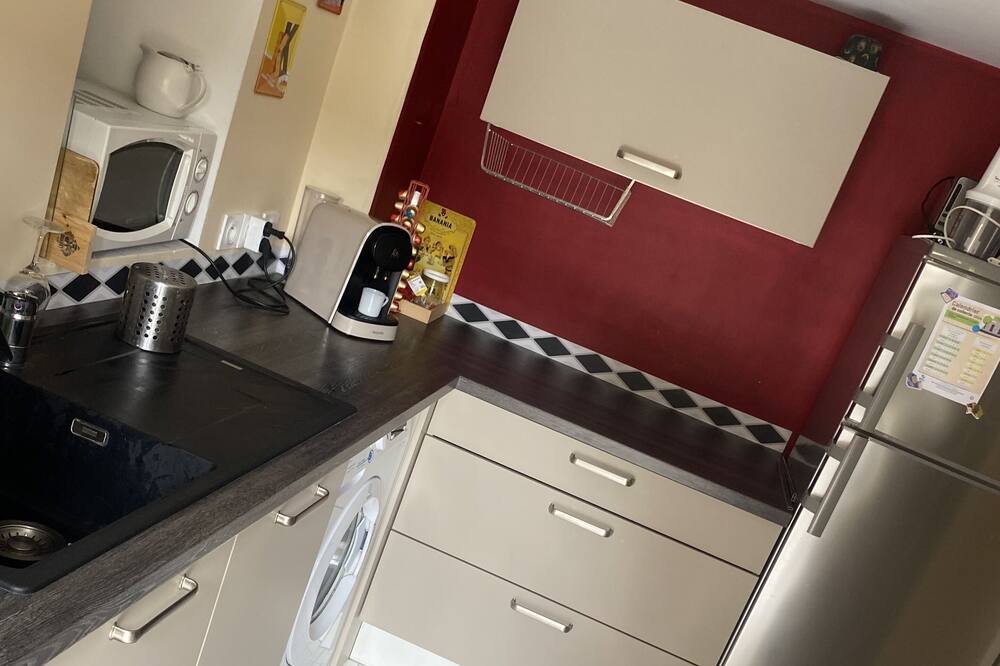 Photo of Kitchen in Saint-Capraise-de-Lalinde