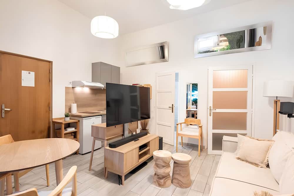 Photo of Livingroom in Chartrons