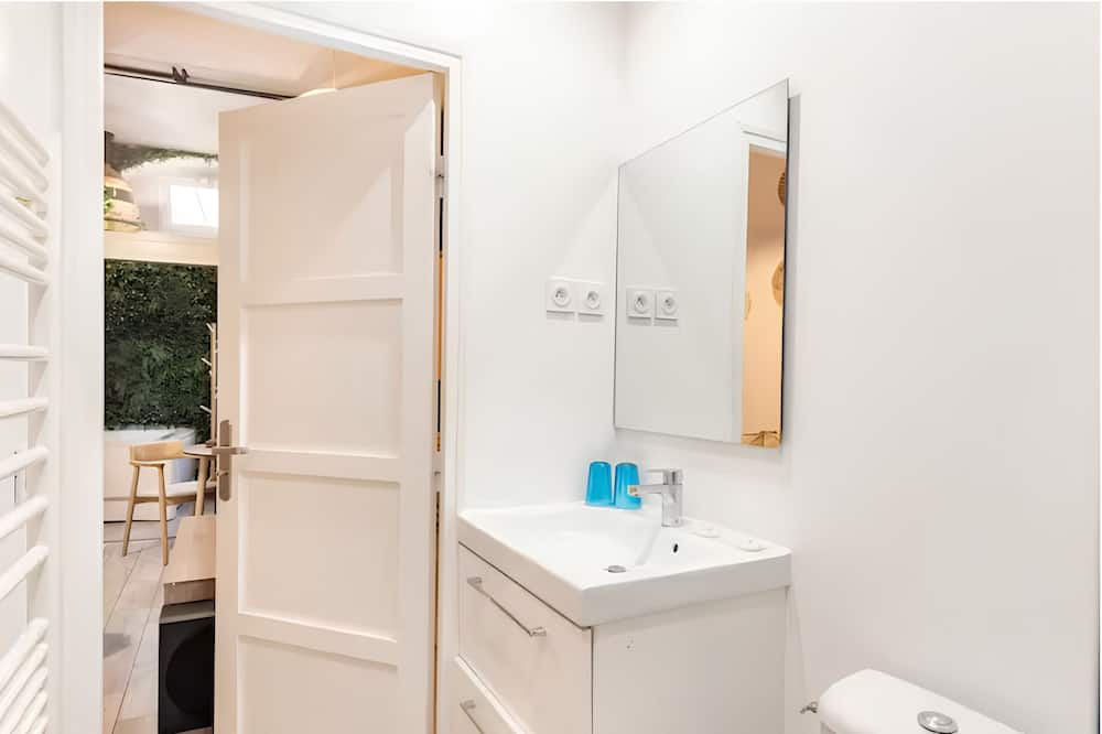 Photo of Bathroom in Chartrons
